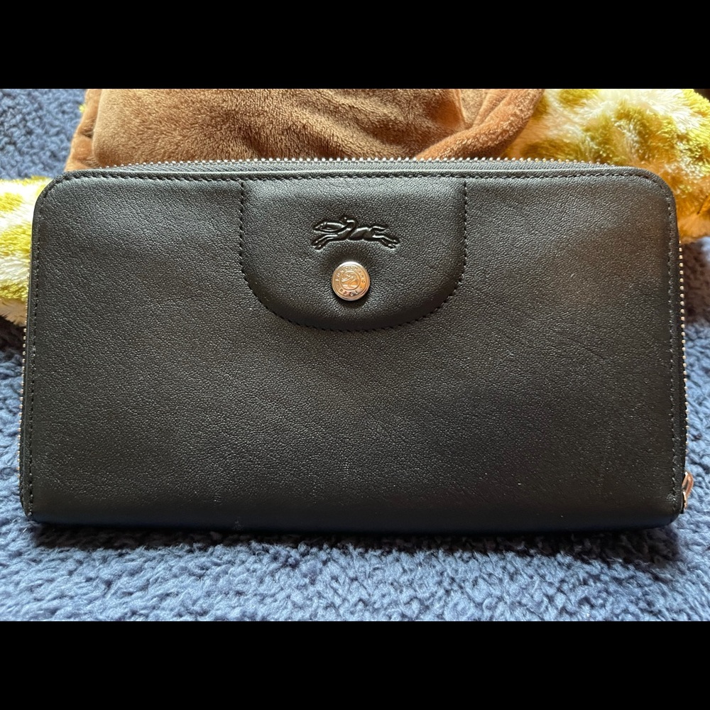 Longchamp LePliage Cuir Zip Wallet